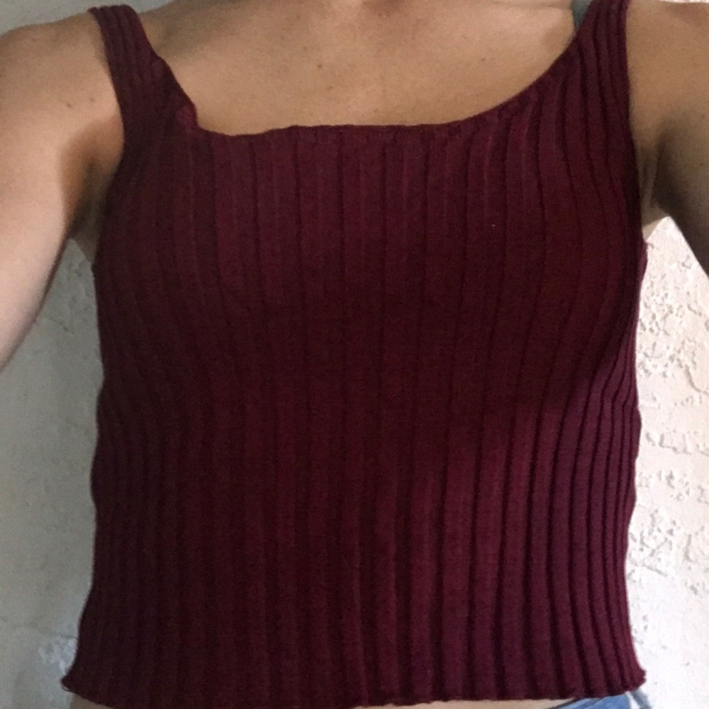 maroon cropped tank
